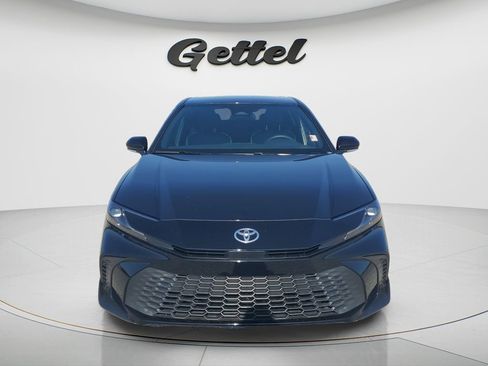 Used 2026 Toyota Camry SE FWD image 2