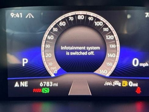 Used 2025 Volkswagen Taos SE AWD/4WD image 14