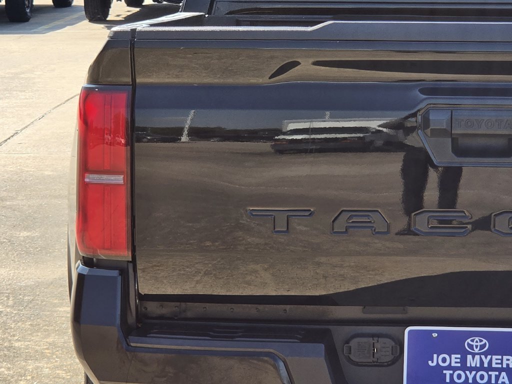 Used 2025 Toyota Tacoma SR5 RWD image 10