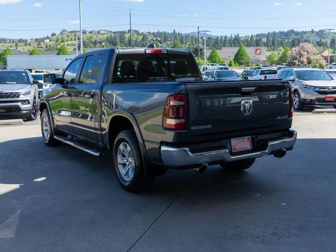 Used 2019 RAM 1500 Laramie AWD/4WD image 5