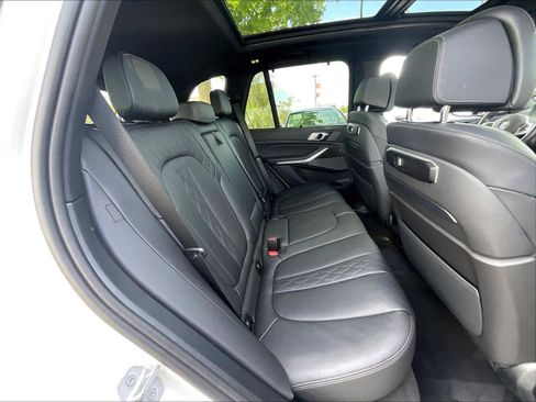 Used 2025 BMW X5 M60i AWD/4WD image 30