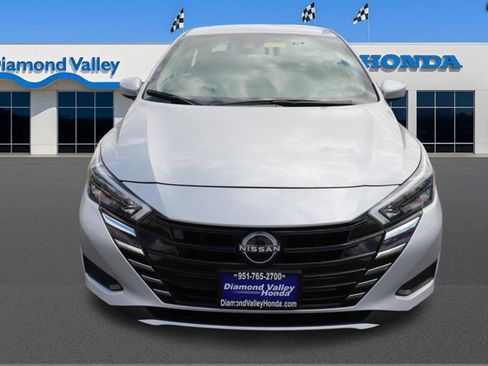 Used 2025 Nissan Versa SV FWD image 2