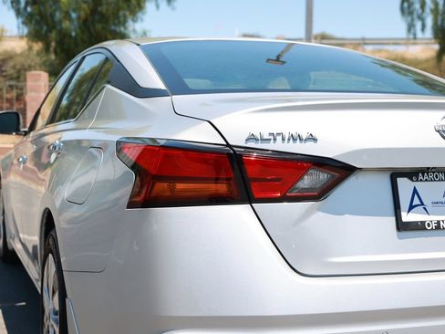 Used 2023 Nissan Altima 2.5 S FWD image 16