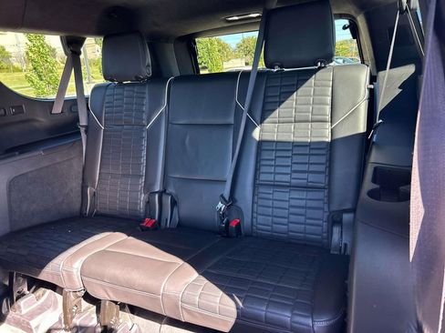 Used 2022 Cadillac Escalade ESV Sport Platinum w/ LPO, ONYX Package image 24