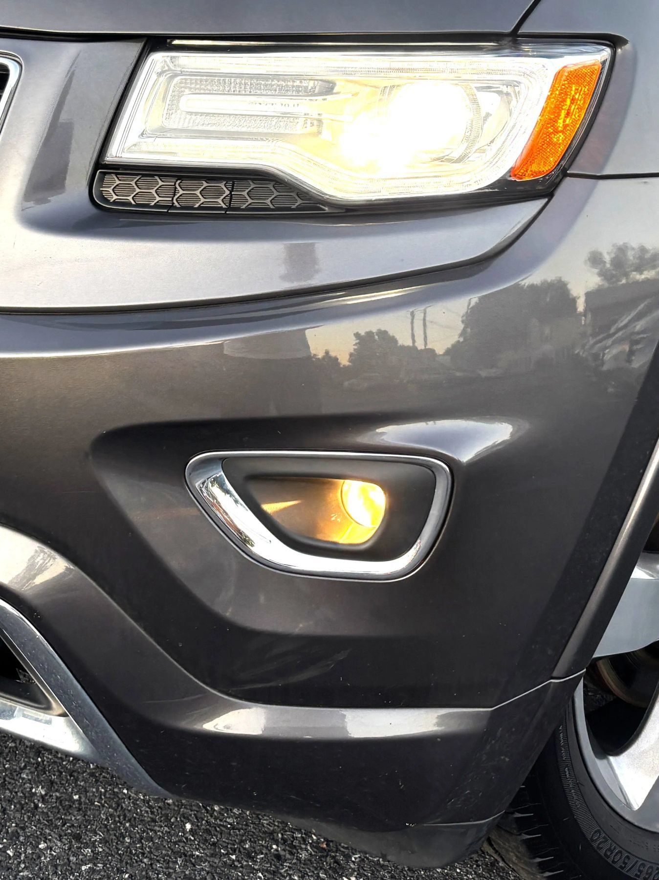 Used 2014 Jeep Grand Cherokee Overland AWD/4WD image 7