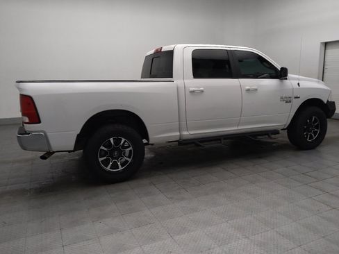 Used 2019 RAM 1500 Classic SLT AWD/4WD image 10