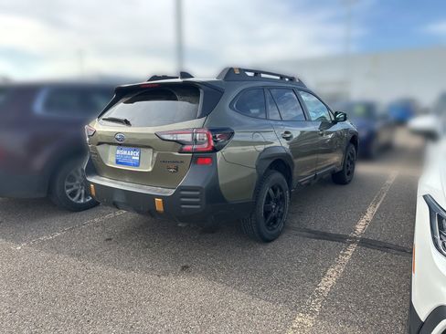 Used 2025 Subaru Outback Wilderness AWD/4WD image 3