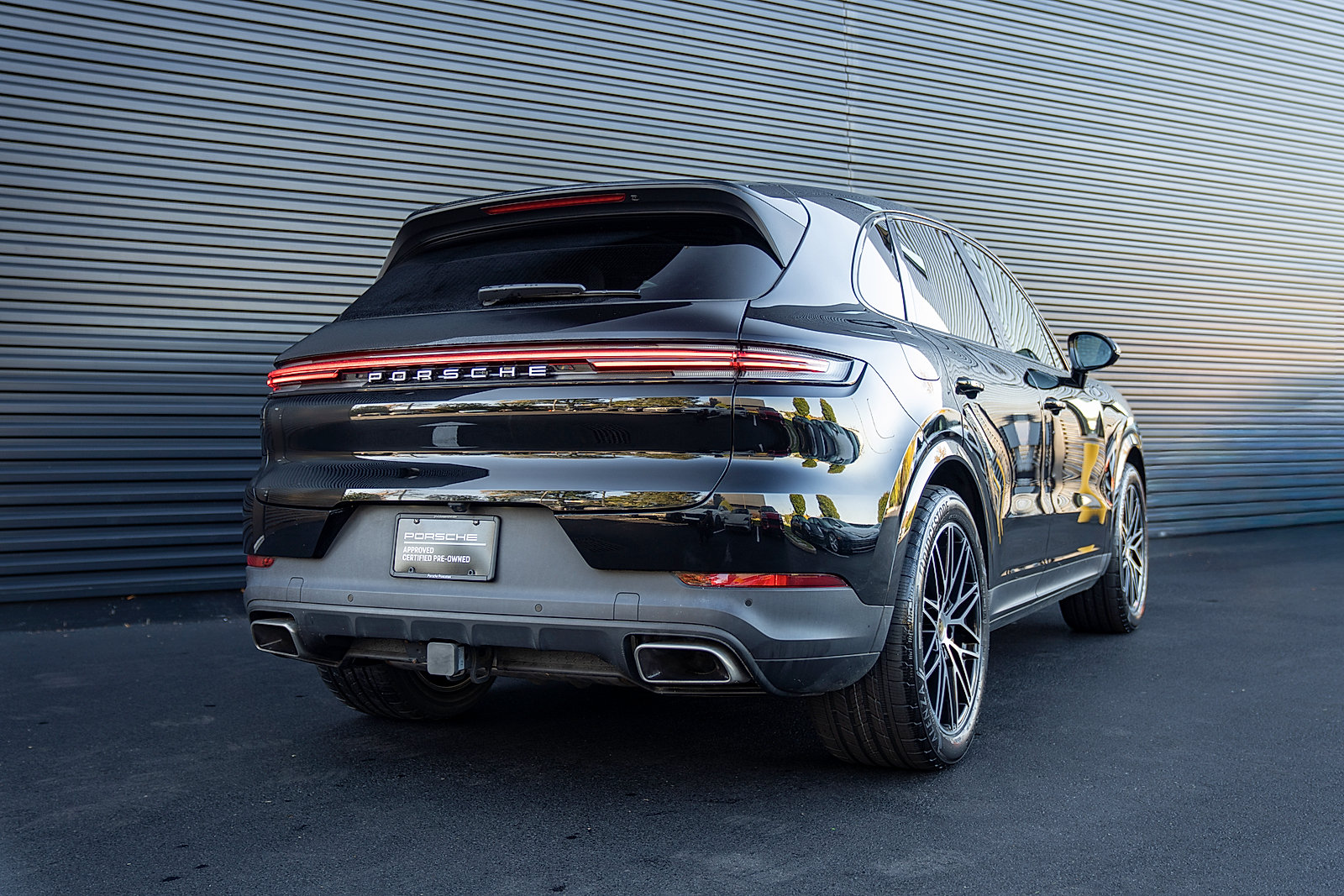 Used 2024 Porsche Cayenne AWD/4WD image 28