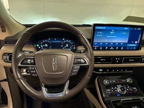 Used 2022 Lincoln Nautilus Reserve FWD image 7