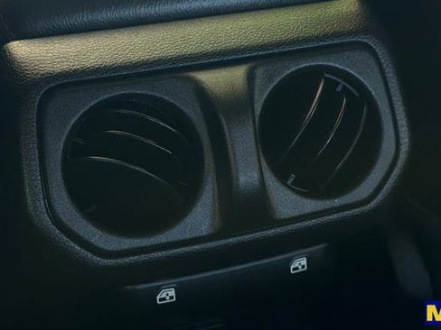 Used 2020 Jeep Gladiator Rubicon AWD/4WD image 15