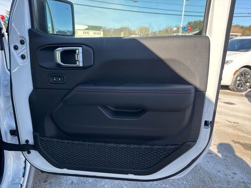 New 2026 Jeep Wrangler Unlimited Rubicon 392 image 32