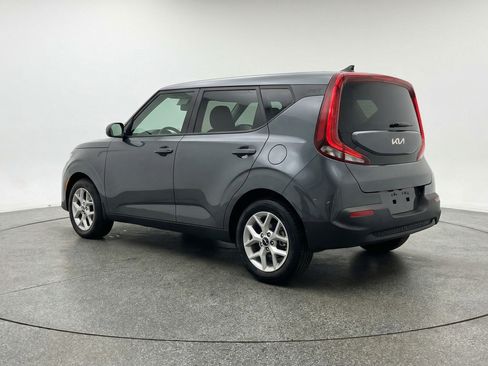 Used 2025 Kia Soul LX w/ LX Technology Package FWD image 6
