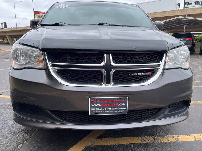 Used 2017 Dodge Grand Caravan SE FWD image 9