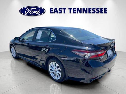 Used 2024 Toyota Camry SE FWD image 5