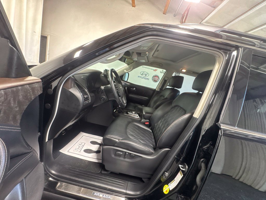 Used 2023 Nissan Armada Platinum w/ Captain's Chairs Package AWD/4WD image 18
