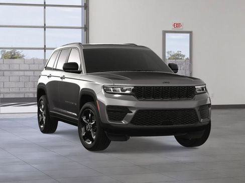 New 2025 Jeep Grand Cherokee Altitude image 5