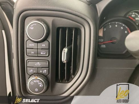 Used 2020 Chevrolet Silverado 1500 Custom w/ Custom Value Package AWD/4WD image 12