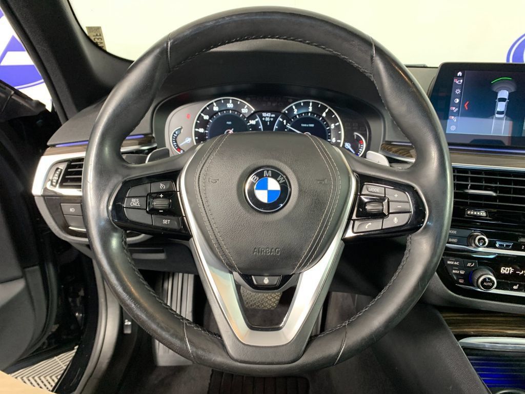 Used 2018 BMW 530i xDrive AWD/4WD image 21