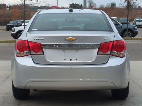 Used 2016 Chevrolet Cruze LT image 4