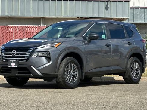 New 2026 Nissan Rogue S image 8