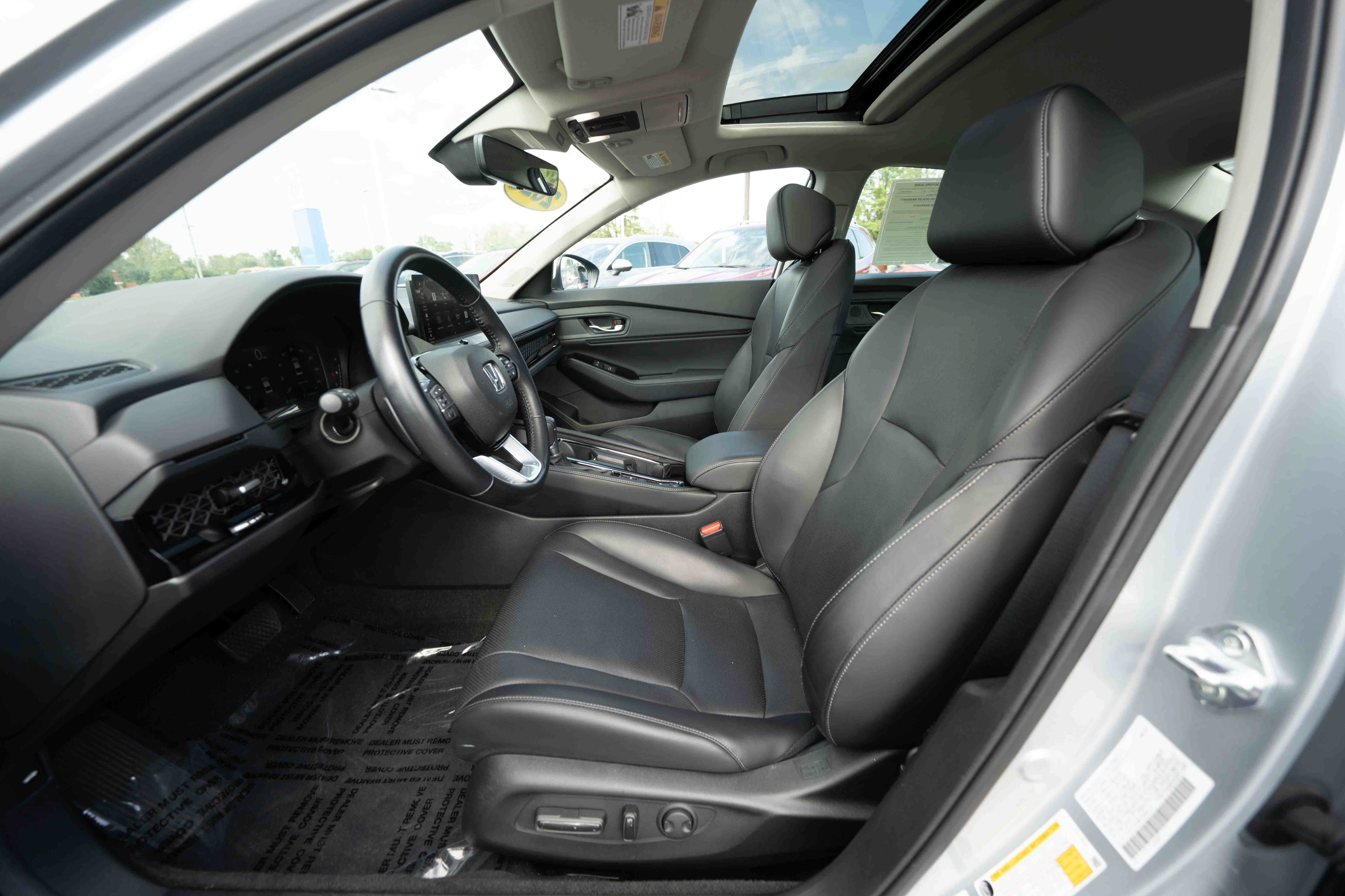Certified 2023 Honda Accord Touring image 9