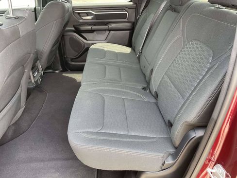 Used 2025 RAM 1500 4x4 Crew Cab image 12