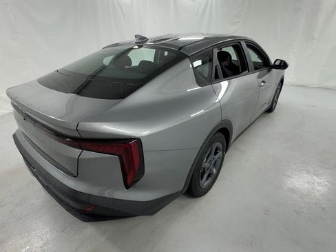 New 2026 Kia K4 LXS FWD image 3