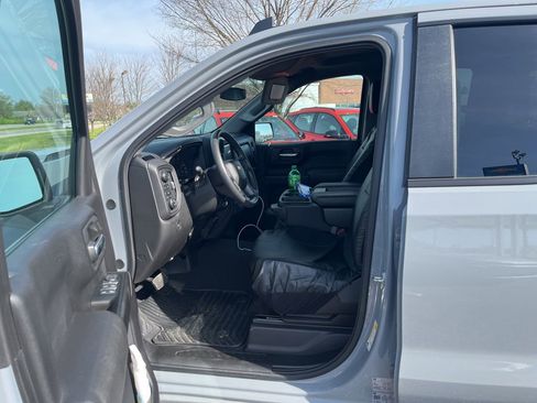 Used 2024 Chevrolet Silverado 1500 Custom w/ Turbomax Blackout Package image 6