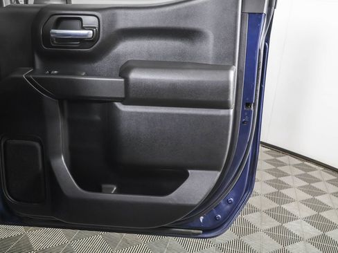 Used 2022 Chevrolet Silverado 1500 Custom w/ Safety Confidence Package AWD/4WD image 42