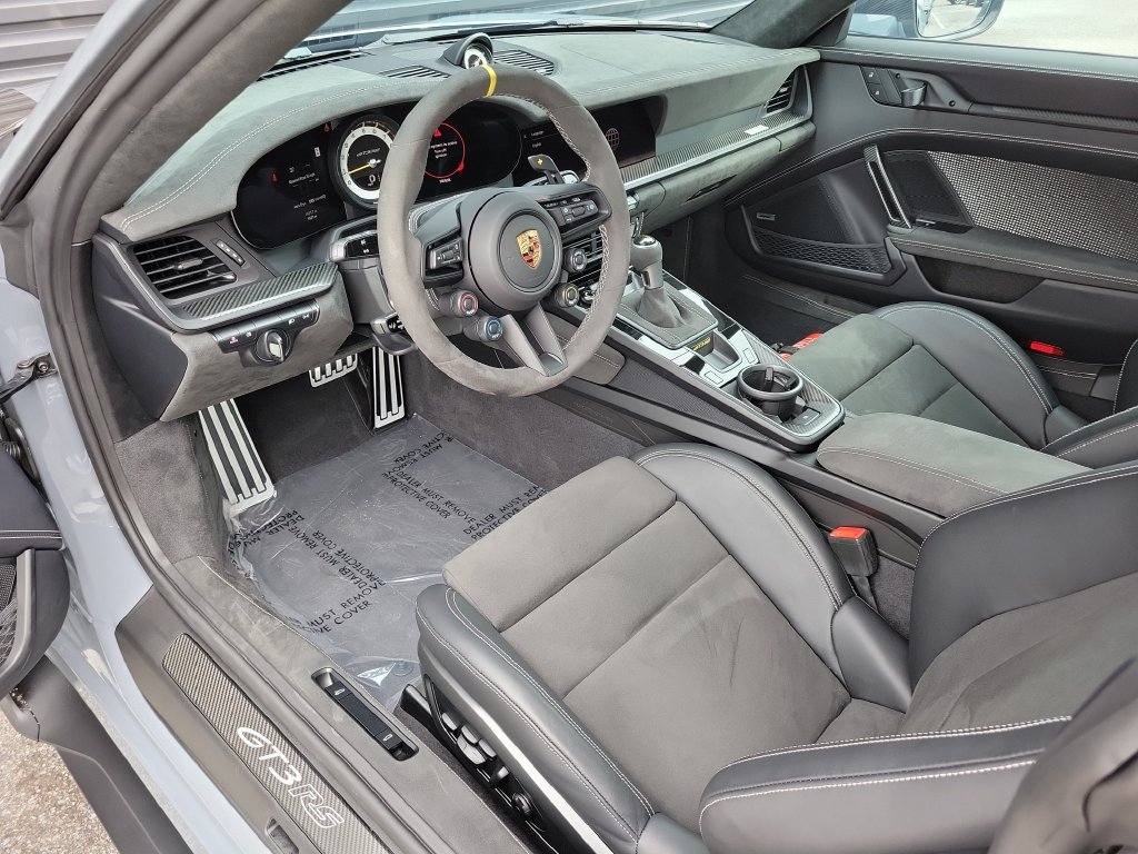 Certified 2025 Porsche 911 GT3 RS RWD image 4