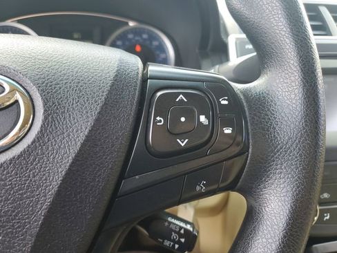 Used 2016 Toyota Camry LE FWD image 14