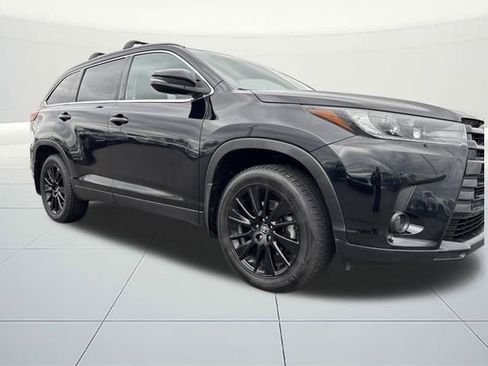 Used 2019 Toyota Highlander SE image 7