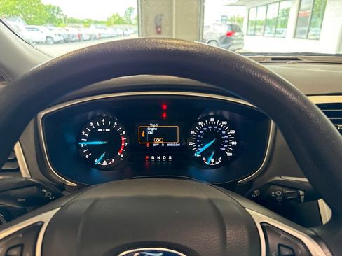 Used 2016 Ford Fusion SE FWD image 28