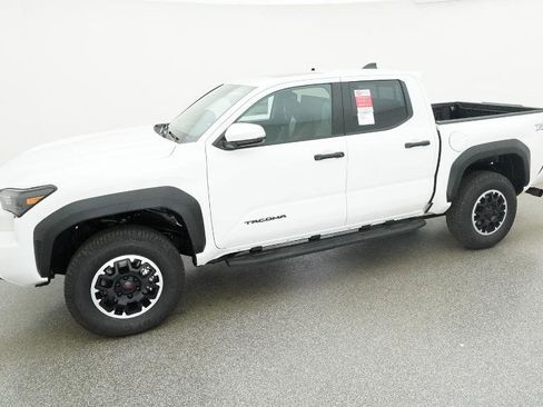 New 2025 Toyota Tacoma TRD Off-Road image 5