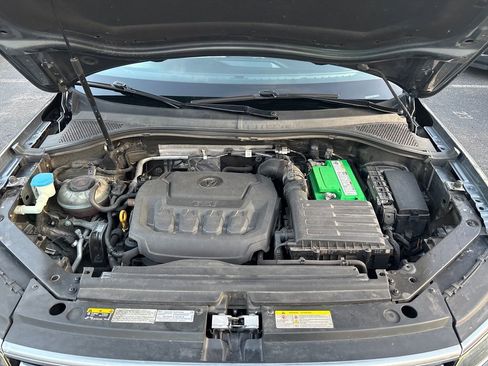 Used 2020 Volkswagen Tiguan SEL Premium R-Line image 10