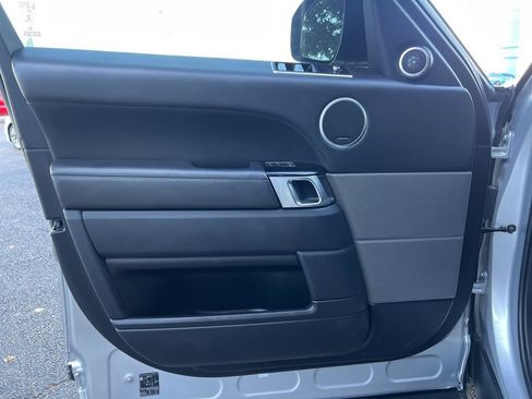 Used 2019 Land Rover Range Rover Sport HSE Dynamic image 22