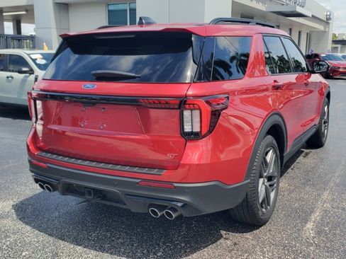Used 2025 Ford Explorer ST RWD image 7