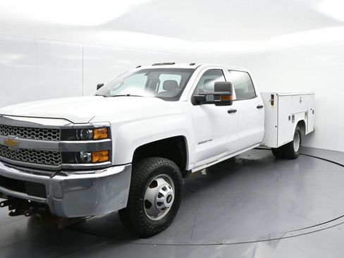 Used 2019 Chevrolet Silverado 3500 W/T w/ WT Convenience Package AWD/4WD image 3
