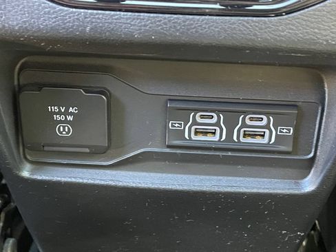 Used 2022 Jeep Grand Cherokee Summit AWD/4WD image 34