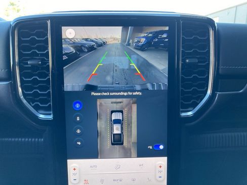 Used 2025 Ford Ranger Lariat w/ FX4 Off-Road Package image 28