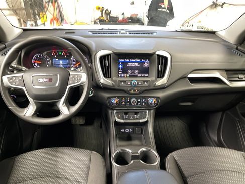 Used 2024 GMC Terrain SLE w/ Driver Convenience Package AWD/4WD image 17
