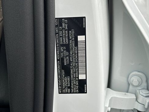 New 2026 Volvo XC90 B6 Plus w/ Protection Package Premier AWD/4WD image 28
