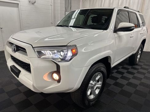 Used 2023 Toyota 4Runner SR5 Premium w/ Moonroof Package AWD/4WD image 5