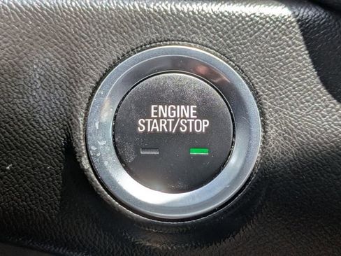 Used 2023 GMC Terrain AT4 image 32