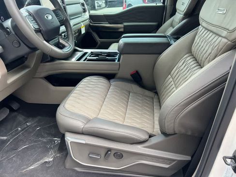 New 2026 Ford F350 Platinum w/ Platinum Plus Package AWD/4WD image 9