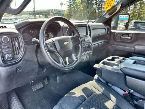 Used 2021 Chevrolet Silverado 2500 Custom w/ Custom Value Package AWD/4WD image 10