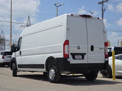 Used 2023 RAM ProMaster 2500 FWD image 12