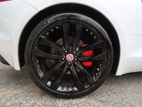 Used 2016 Jaguar F-TYPE S image 46