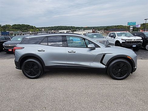 New 2026 Chevrolet Blazer EV LT image 9