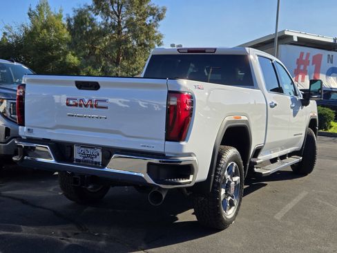 New 2026 GMC Sierra 2500 SLT w/ X31 Off-Road Package image 4